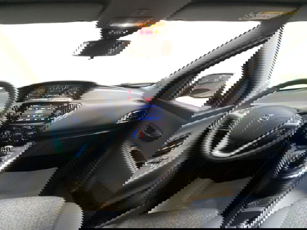 Lancia Ypsilon usata a Napoli (11)