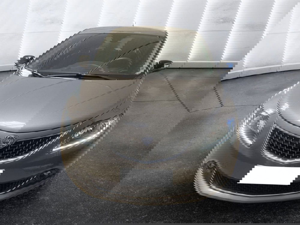 Lancia Ypsilon usata a Napoli (2)