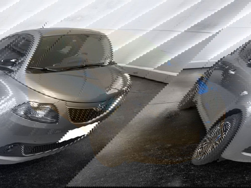 Lancia Ypsilon usata a Napoli (3)