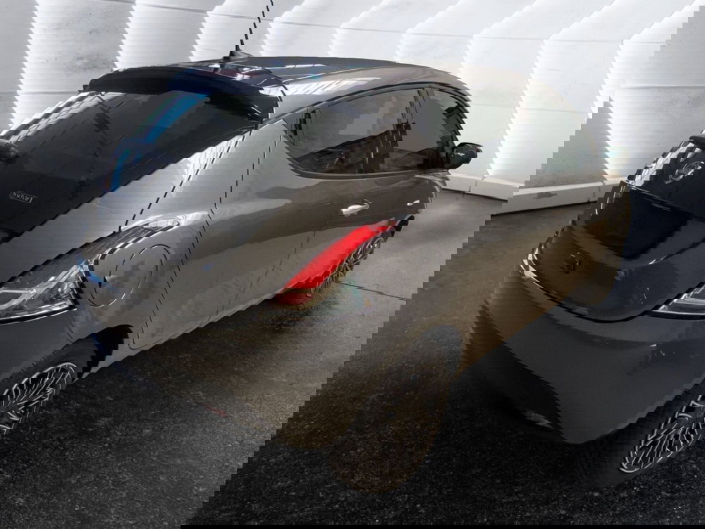 Lancia Ypsilon usata a Napoli (4)