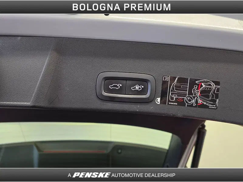 Volvo XC40 usata a Bologna (11)