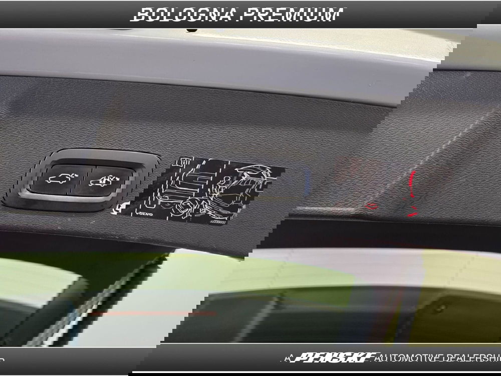 Volvo XC40 usata a Bologna (11)