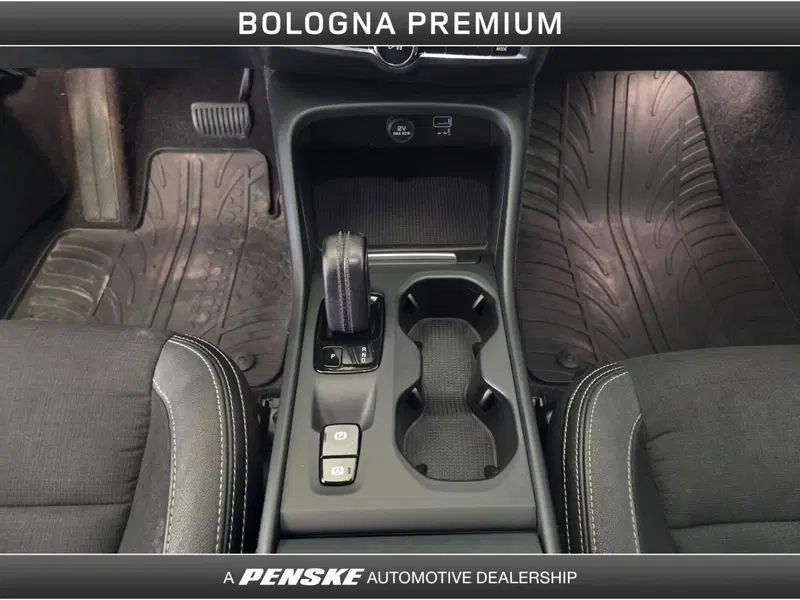 Volvo XC40 usata a Bologna (15)