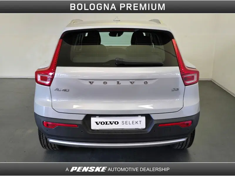 Volvo XC40 usata a Bologna (7)