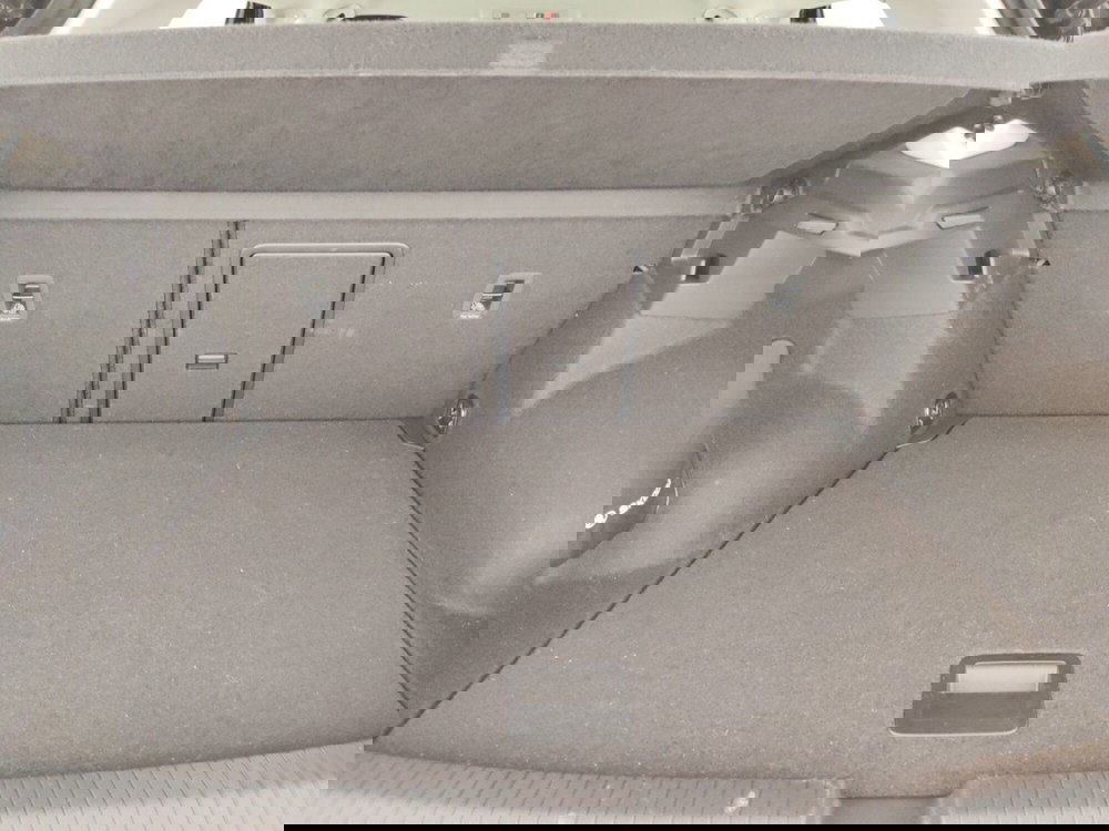 Volkswagen T-Roc usata a Massa-Carrara (16)