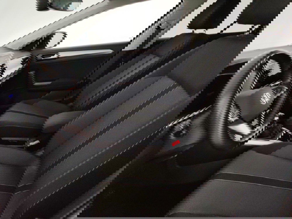 Volkswagen T-Roc usata a Massa-Carrara (8)