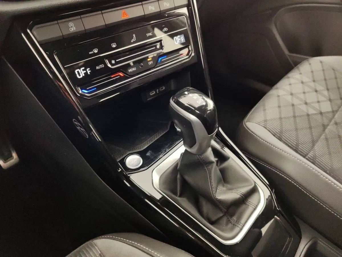 Volkswagen T-Roc usata a Massa-Carrara (12)