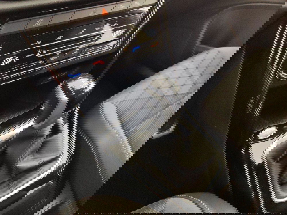 Volkswagen T-Roc usata a Massa-Carrara (12)