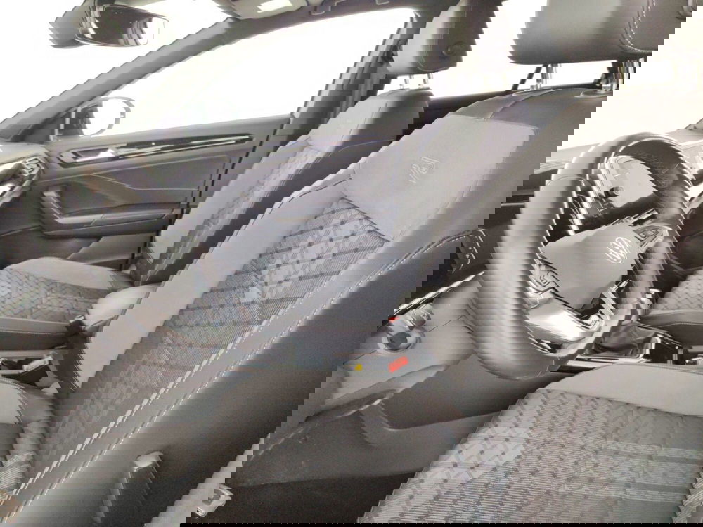 Volkswagen T-Roc usata a Massa-Carrara (7)