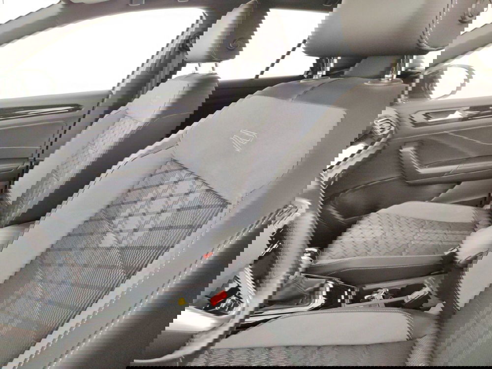 Volkswagen T-Roc usata a Massa-Carrara (9)