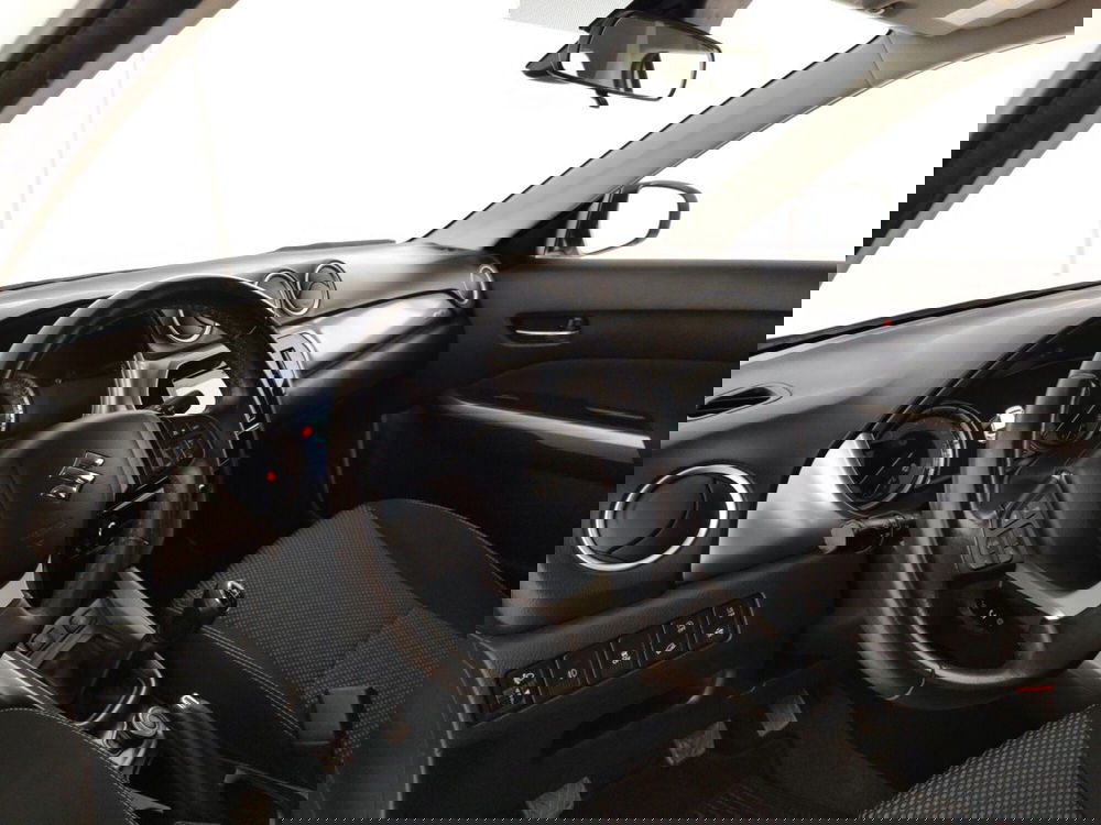 Suzuki Vitara usata a Massa-Carrara (8)