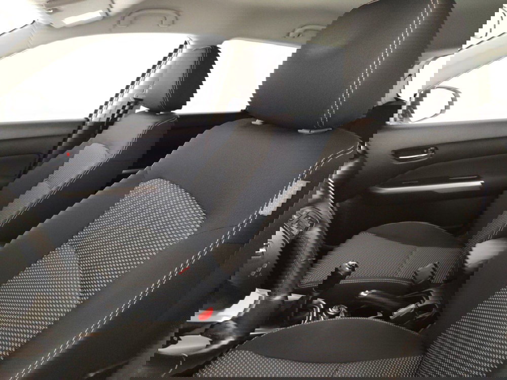 Suzuki Vitara usata a Massa-Carrara (9)