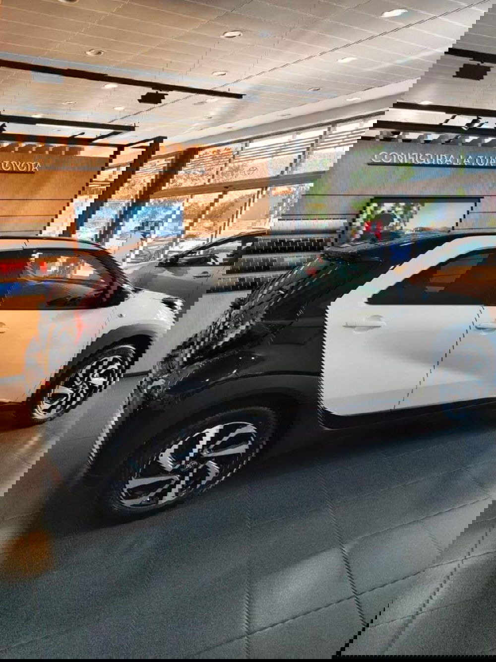 Toyota Aygo X nuova a Perugia (13)