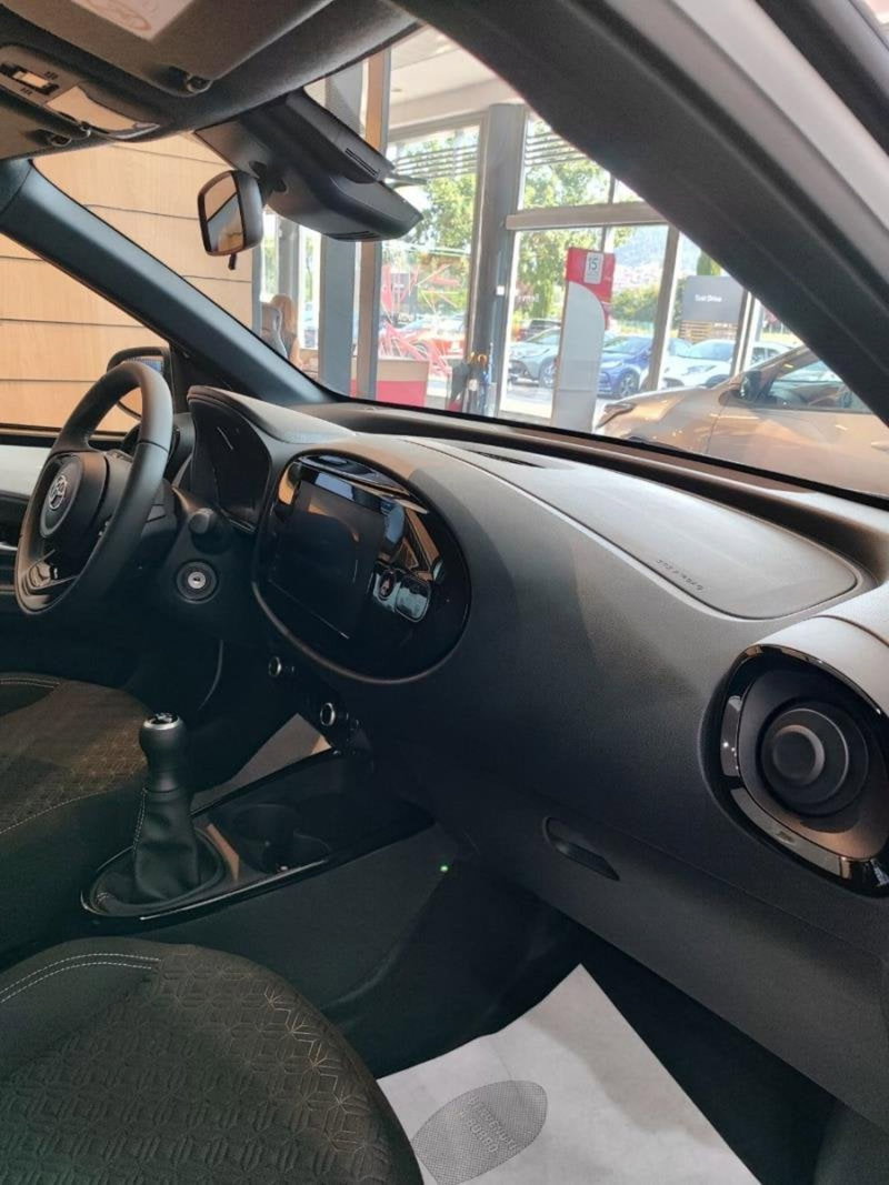 Toyota Aygo X nuova a Perugia (5)