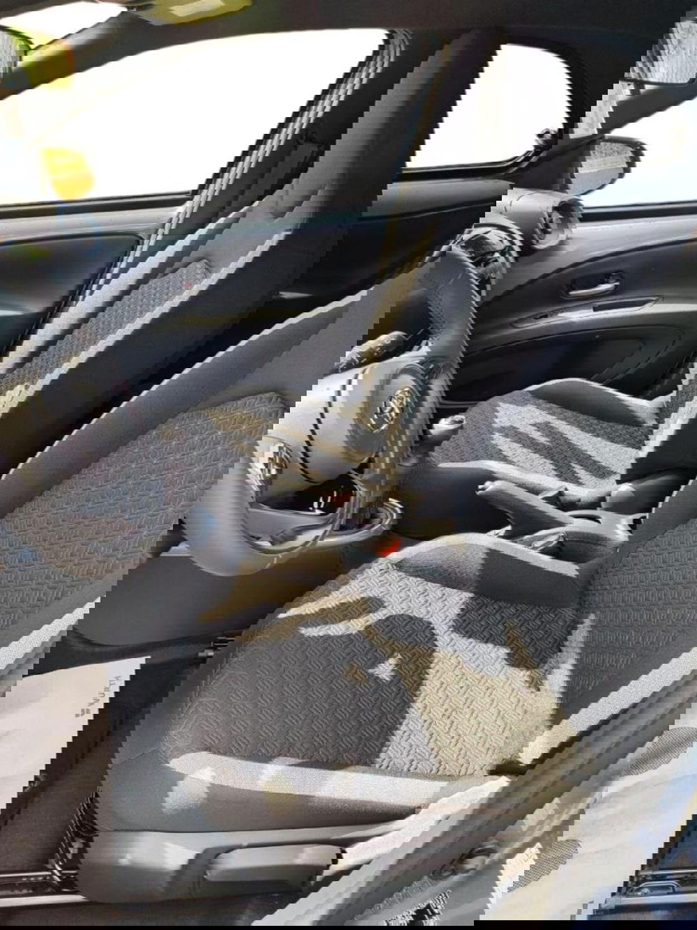 Toyota Aygo X nuova a Perugia (10)