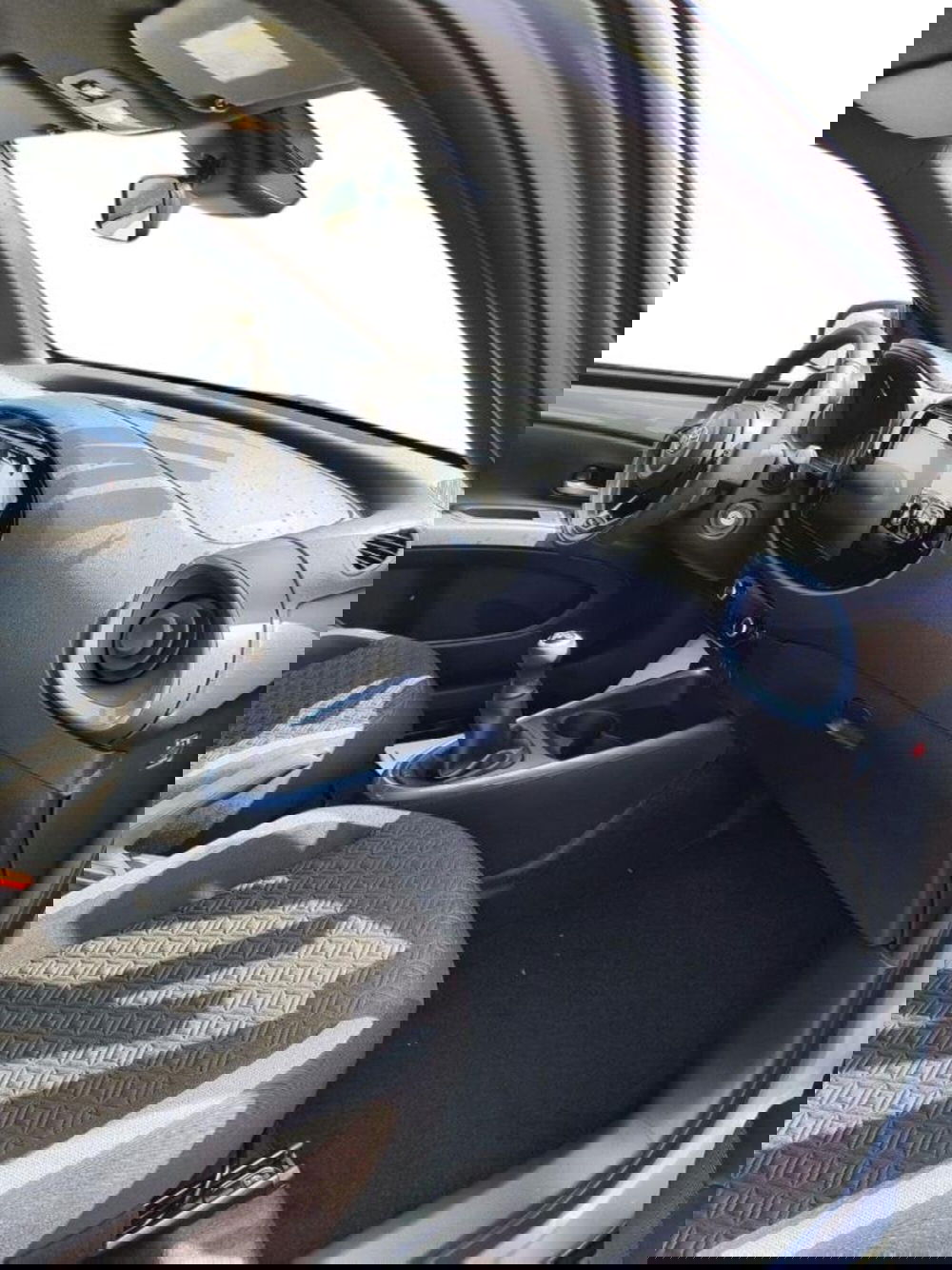 Toyota Aygo X nuova a Perugia (4)