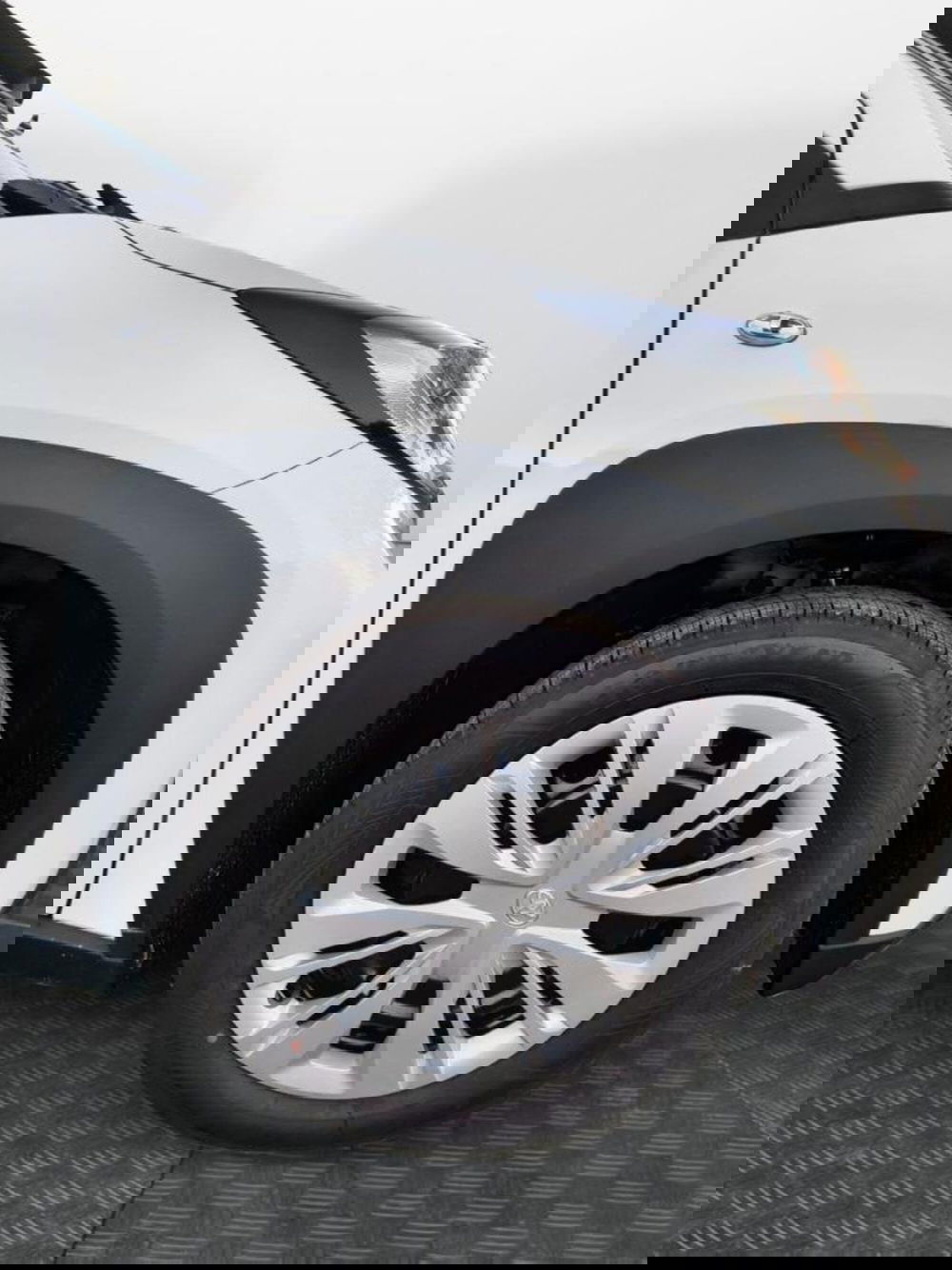 Toyota Aygo X nuova a Perugia (14)