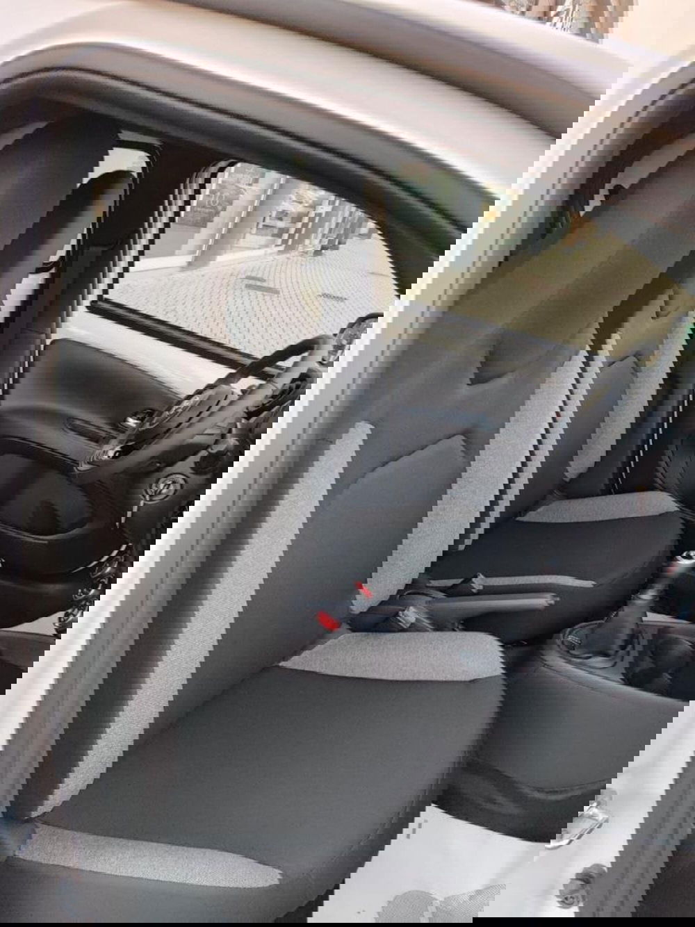 Toyota Aygo X nuova a Perugia (6)