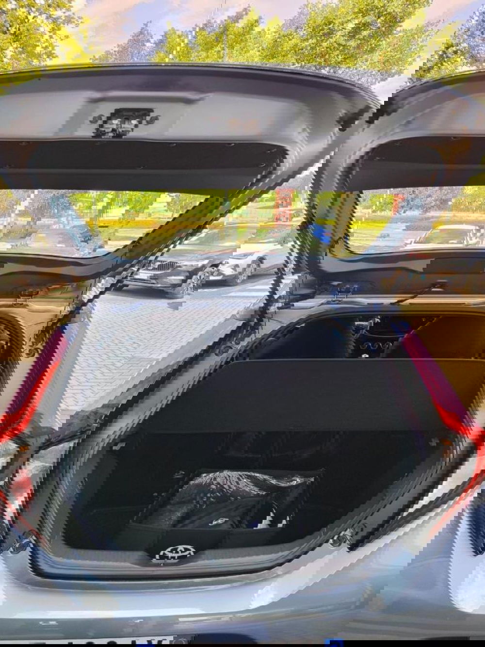 Toyota Aygo X nuova a Perugia (10)