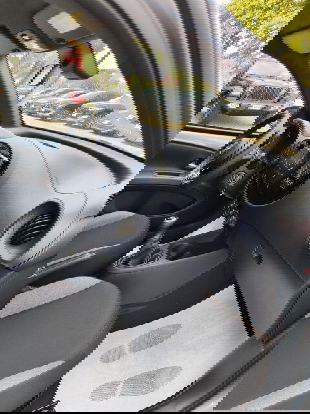 Toyota Aygo X nuova a Perugia (5)