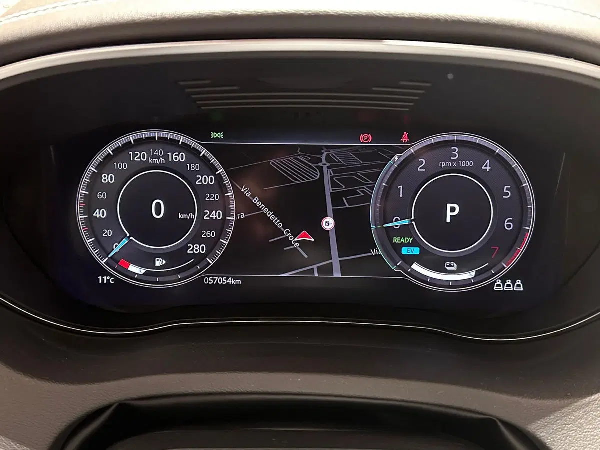Jaguar E-Pace usata a Varese (7)