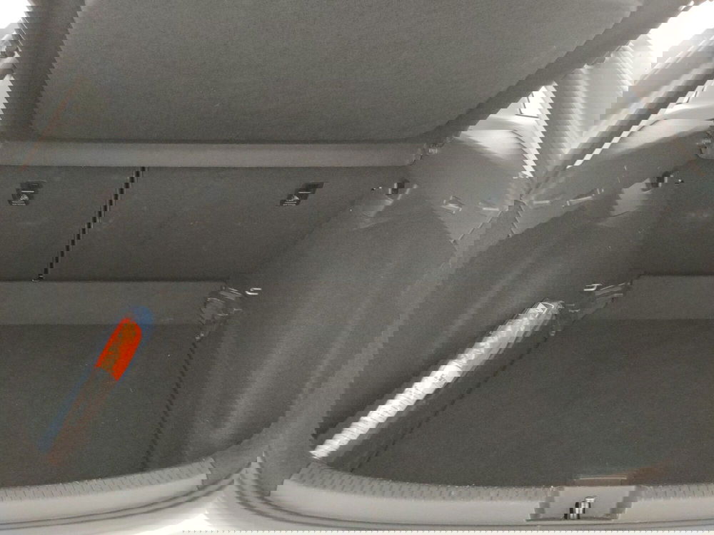 Volkswagen Taigo usata a Caserta (10)