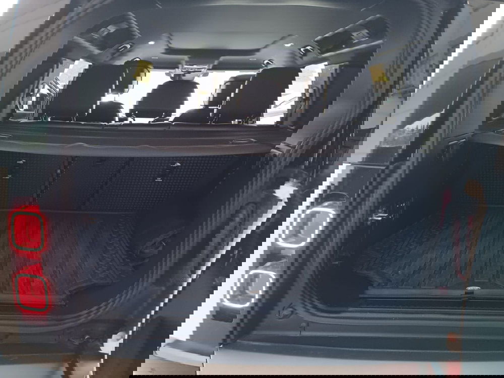 Land Rover Defender usata a Asti (13)