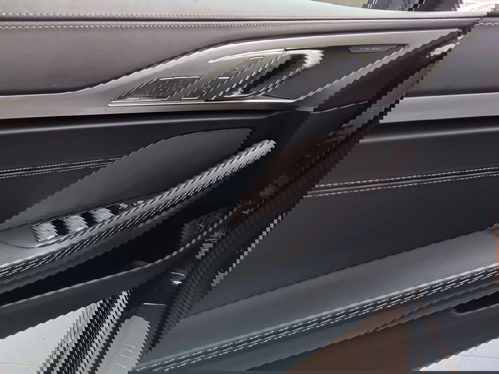 BMW Serie 8 Cabrio usata a Asti (11)