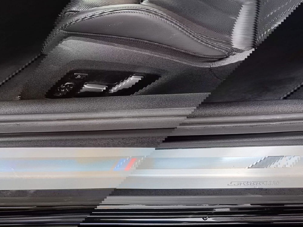 BMW Serie 8 Cabrio usata a Asti (13)