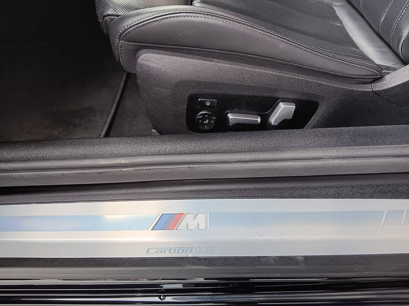 BMW Serie 8 Cabrio usata a Asti (13)