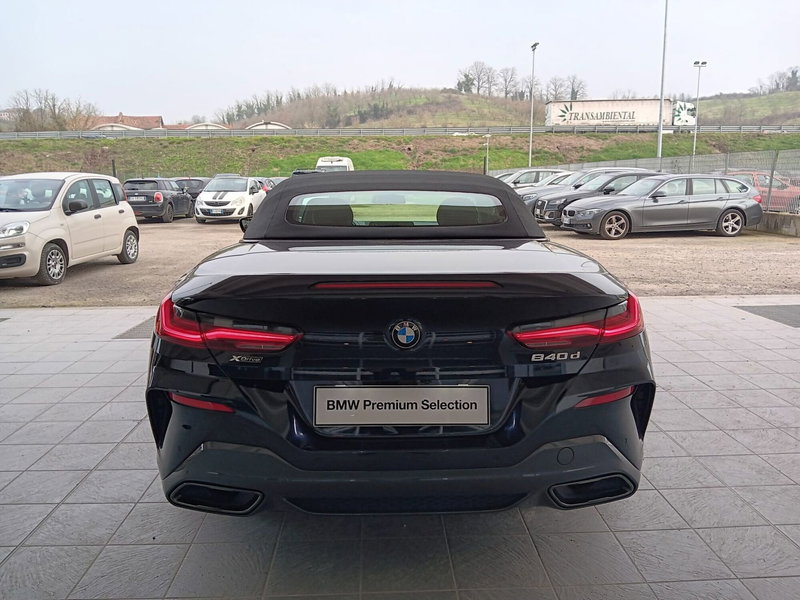 BMW Serie 8 Cabrio usata a Asti (5)