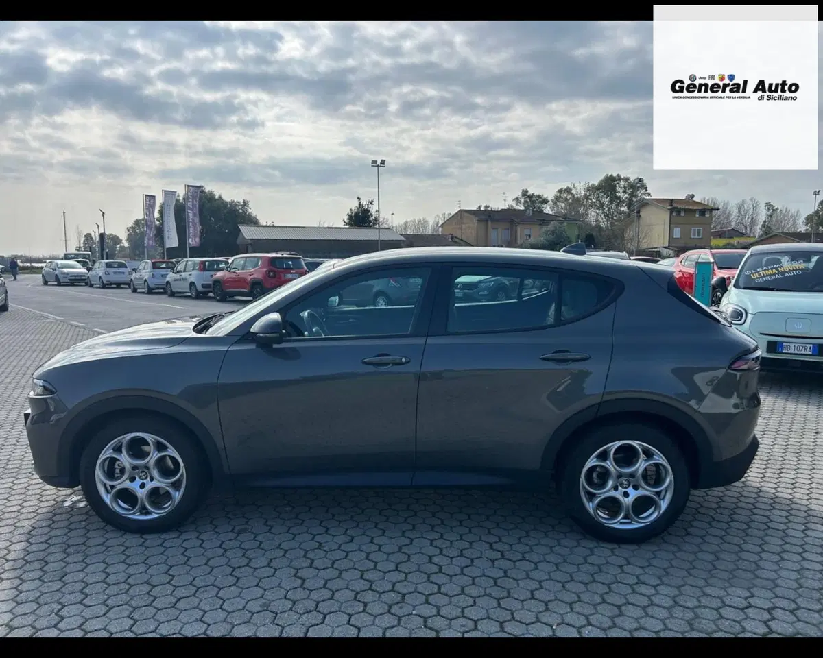 Alfa Romeo Tonale usata a Lucca (4)