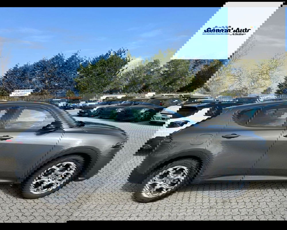 Alfa Romeo Tonale usata a Lucca (9)