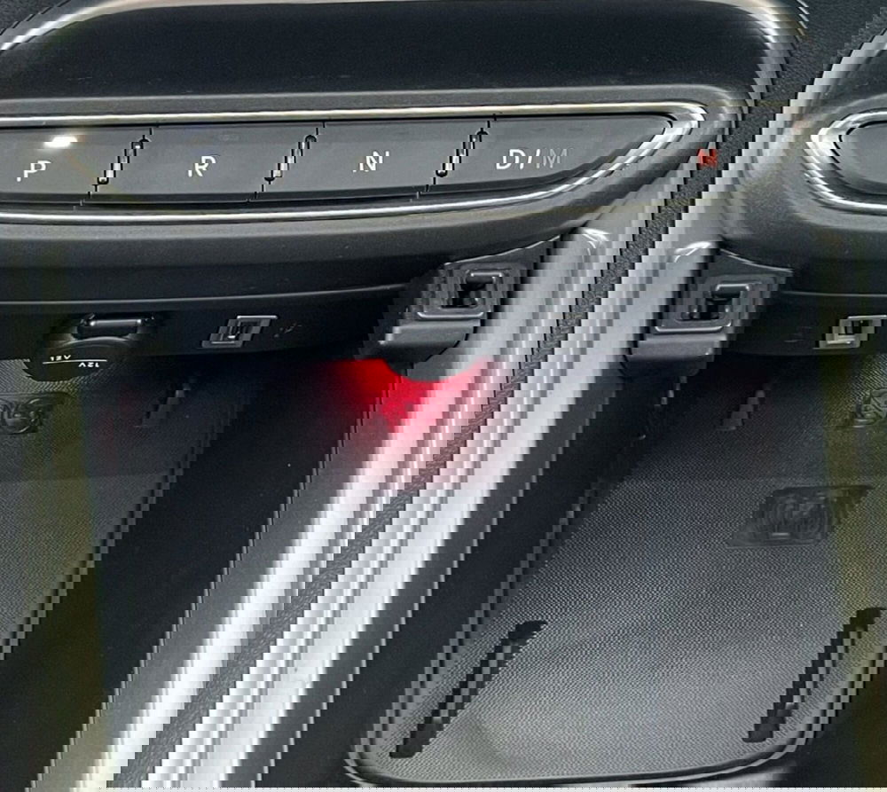 Jeep Avenger nuova a Perugia (15)