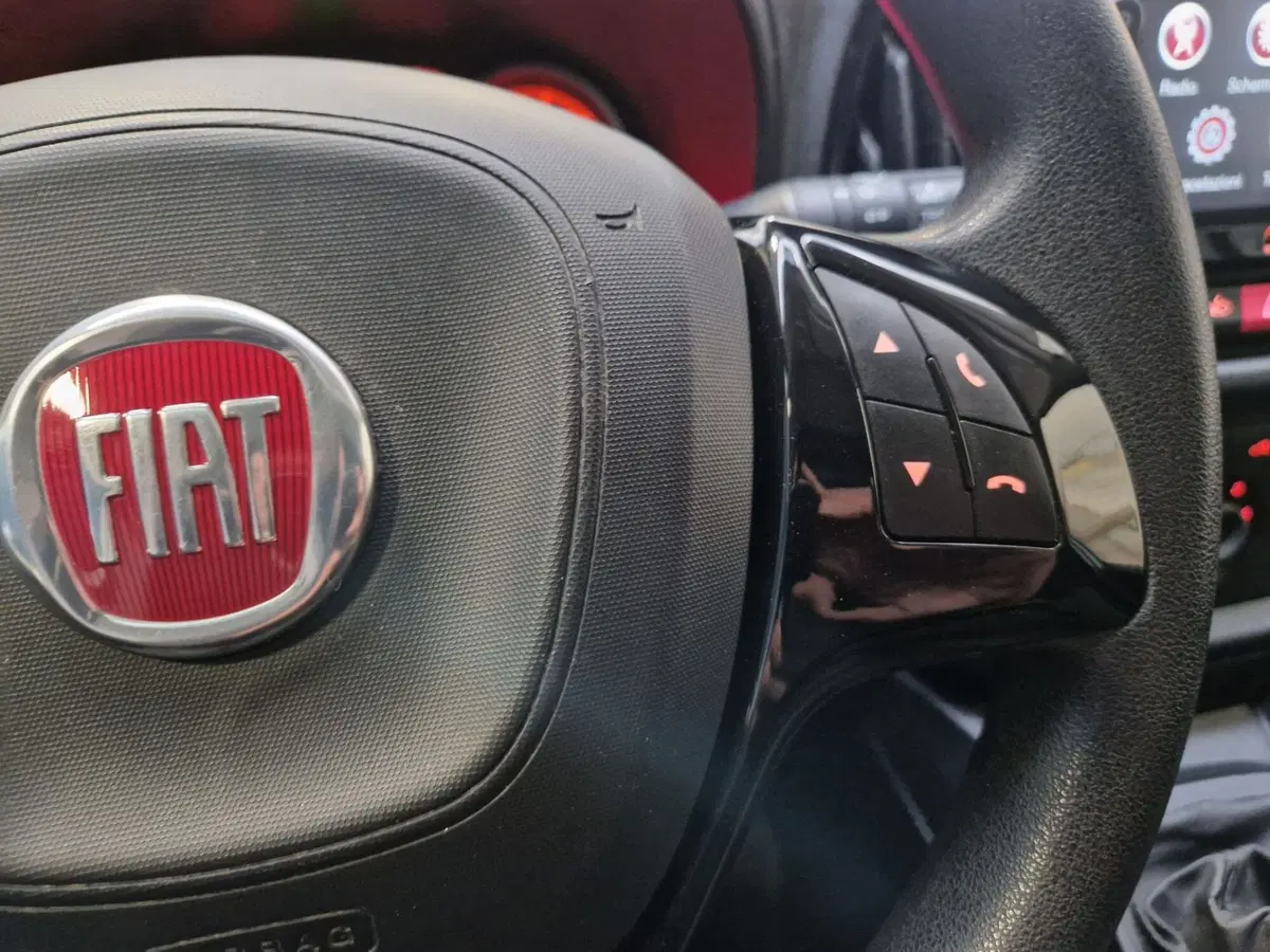 Fiat Doblò Furgone usata a Varese (11)