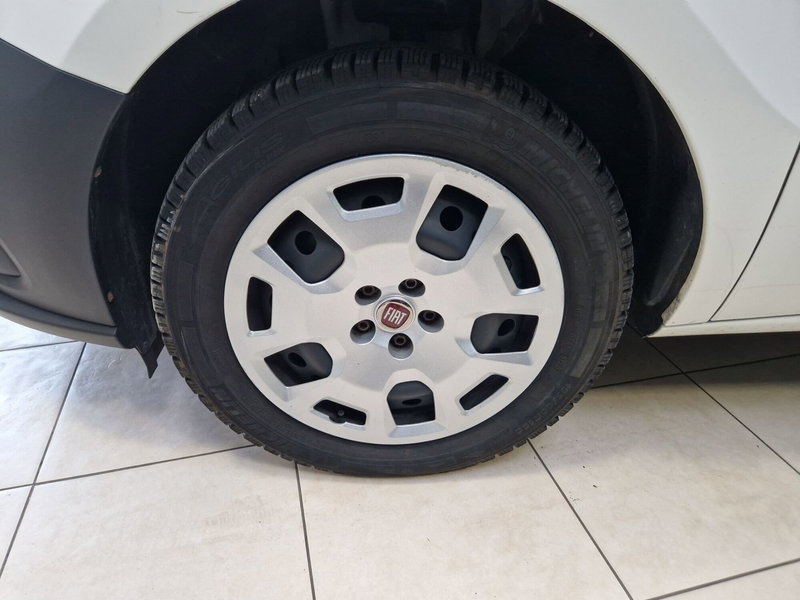 Fiat Doblò Furgone usata a Varese (15)