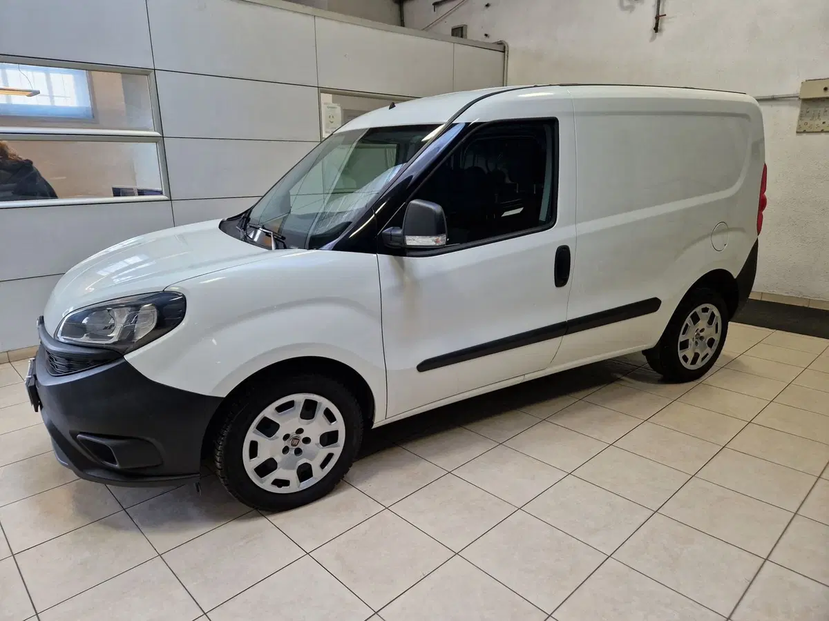Fiat Doblò Furgone usata a Varese (2)