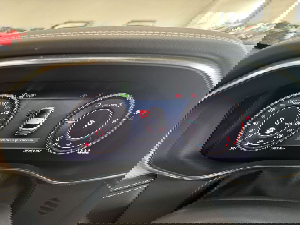 Jaguar F-Pace usata a Monza e Brianza (9)