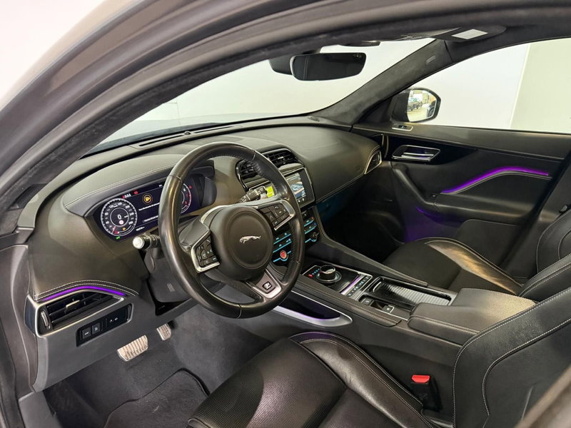 Jaguar F-Pace usata a Monza e Brianza (12)