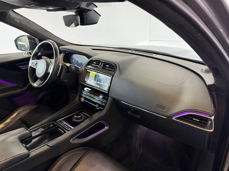 Jaguar F-Pace usata a Monza e Brianza (16)