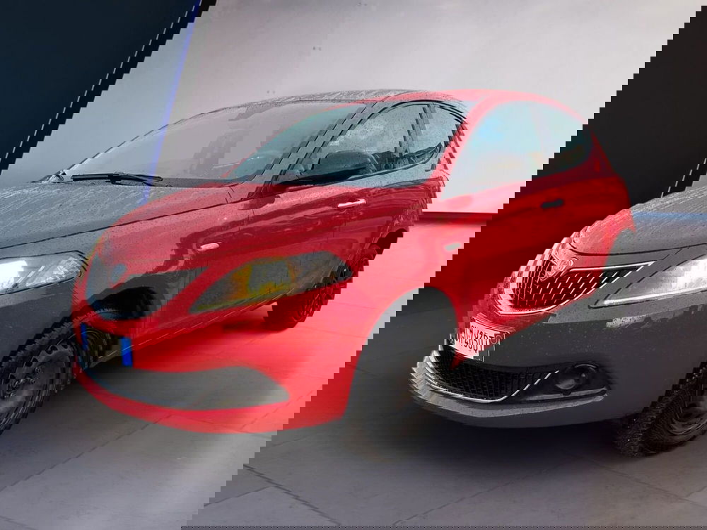 Lancia Ypsilon usata a Salerno