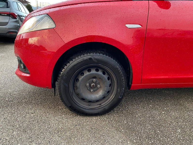 Lancia Ypsilon usata a Salerno (14)