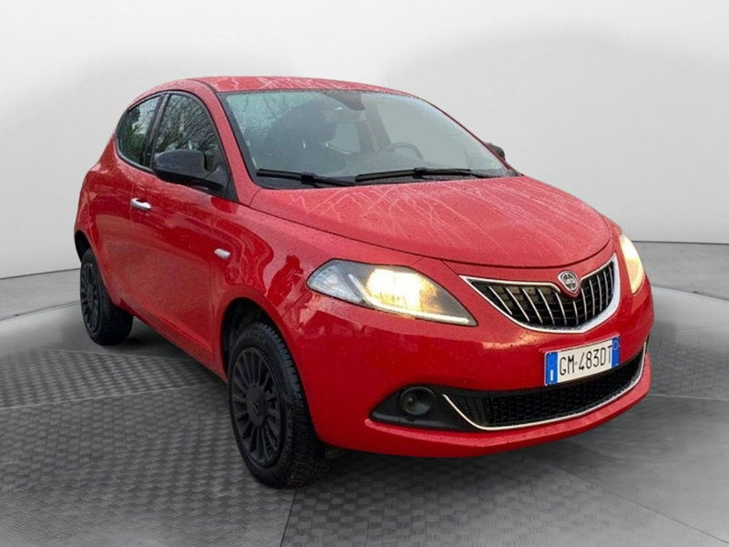 Lancia Ypsilon usata a Salerno (2)