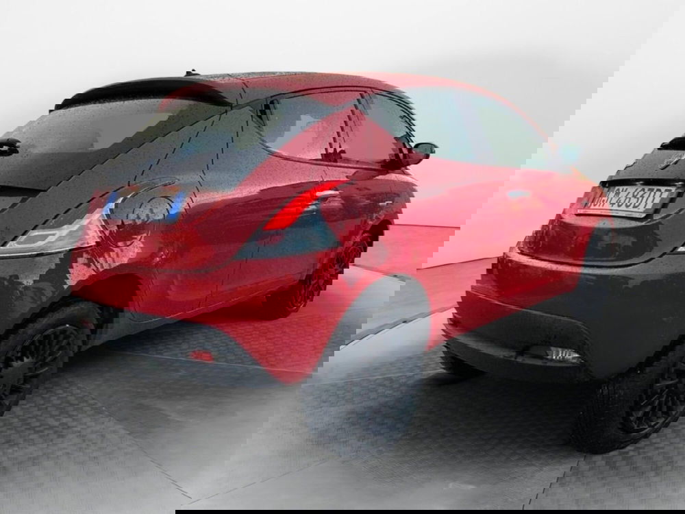 Lancia Ypsilon usata a Salerno (3)