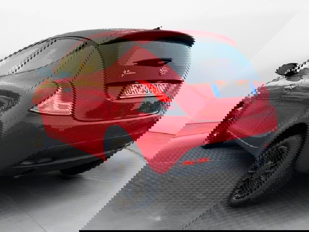 Lancia Ypsilon usata a Salerno (4)