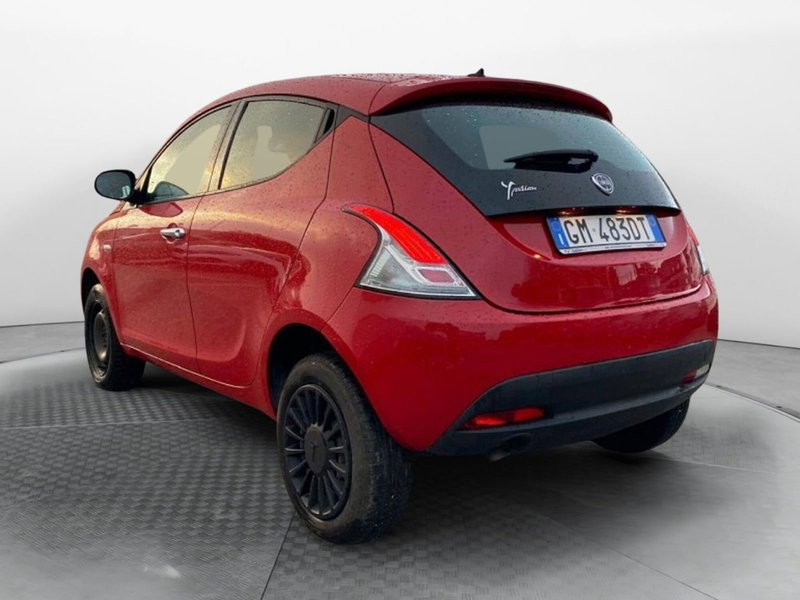 Lancia Ypsilon usata a Salerno (4)