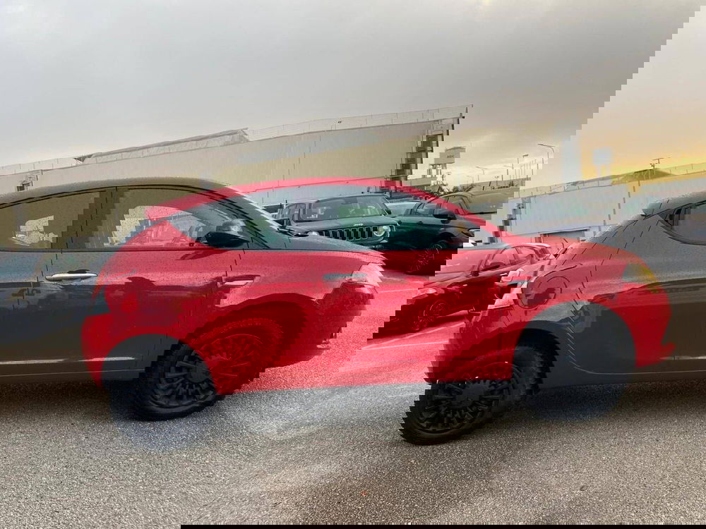 Lancia Ypsilon usata a Salerno (9)