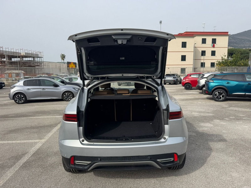 Jaguar E-Pace usata a Salerno (12)