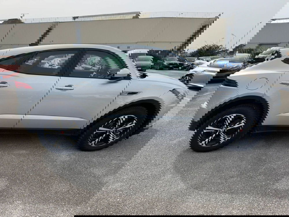 Jaguar E-Pace usata a Salerno (16)