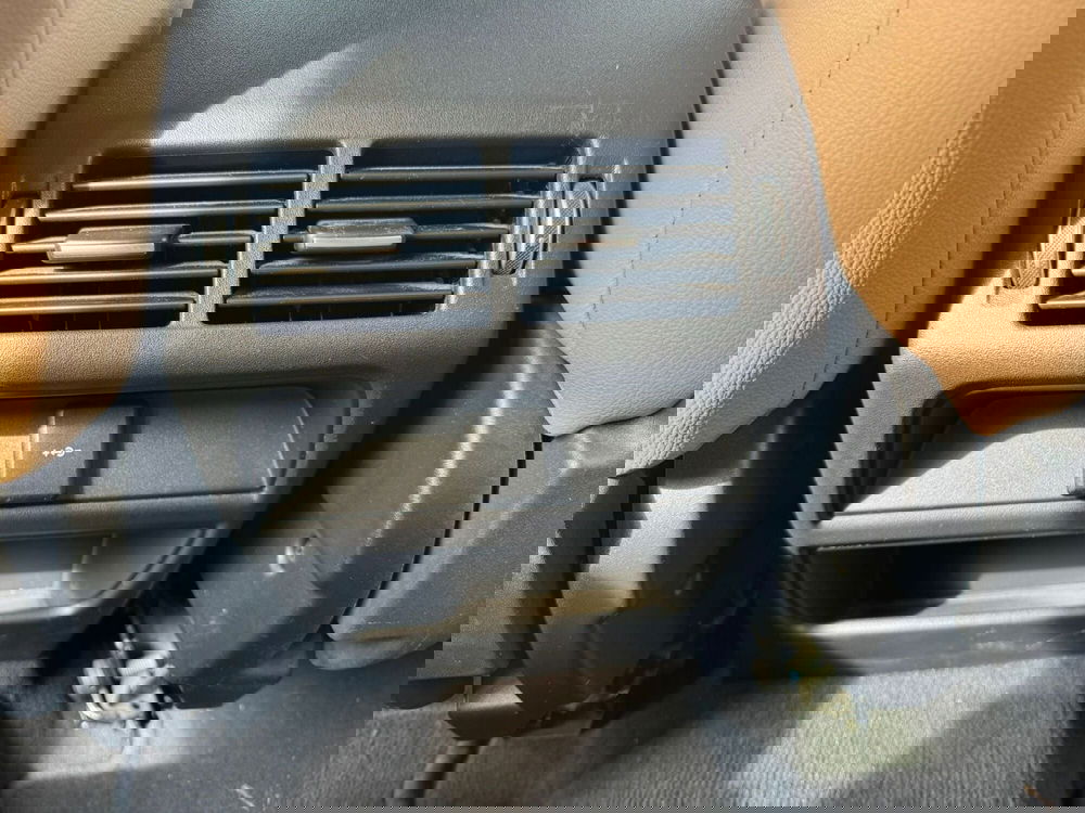 Jaguar E-Pace usata a Salerno (19)